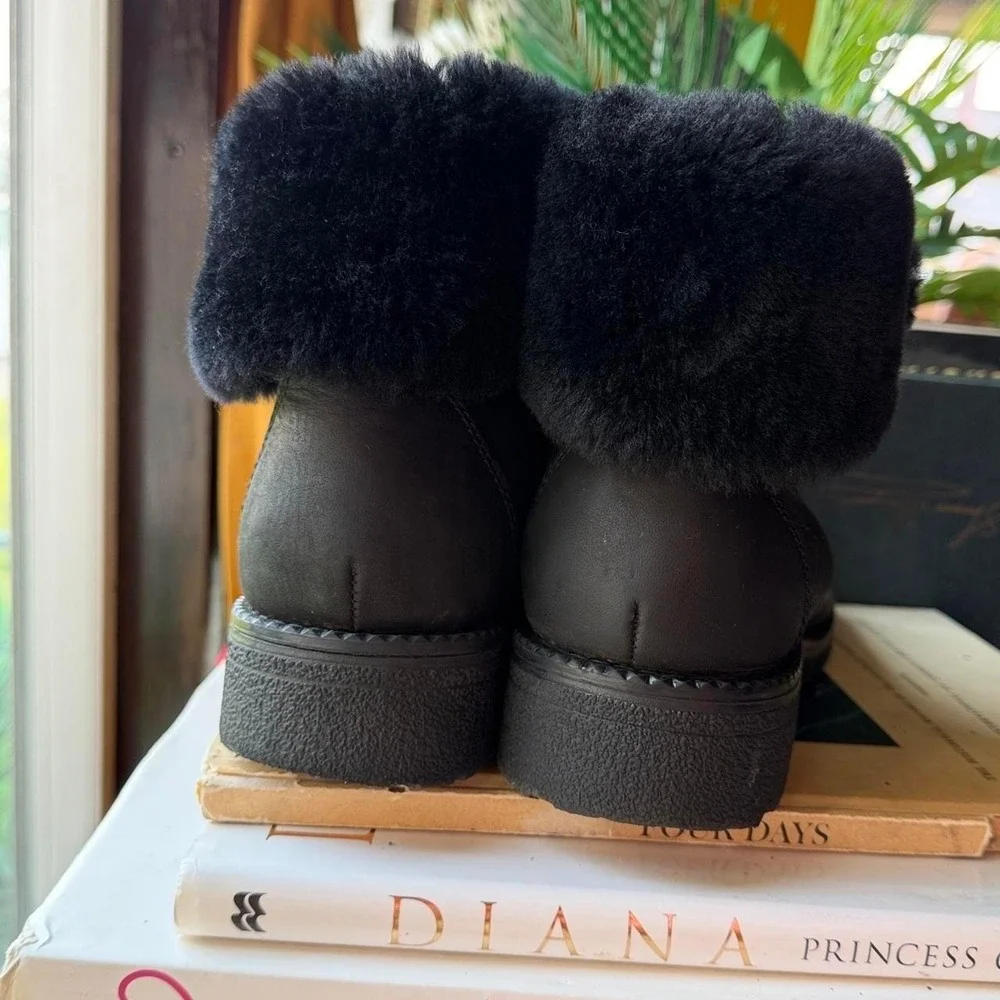 J.Crew Nordic Boots Black Leather Faux Fur Hiking Lug Sole Mismatched Laces 9